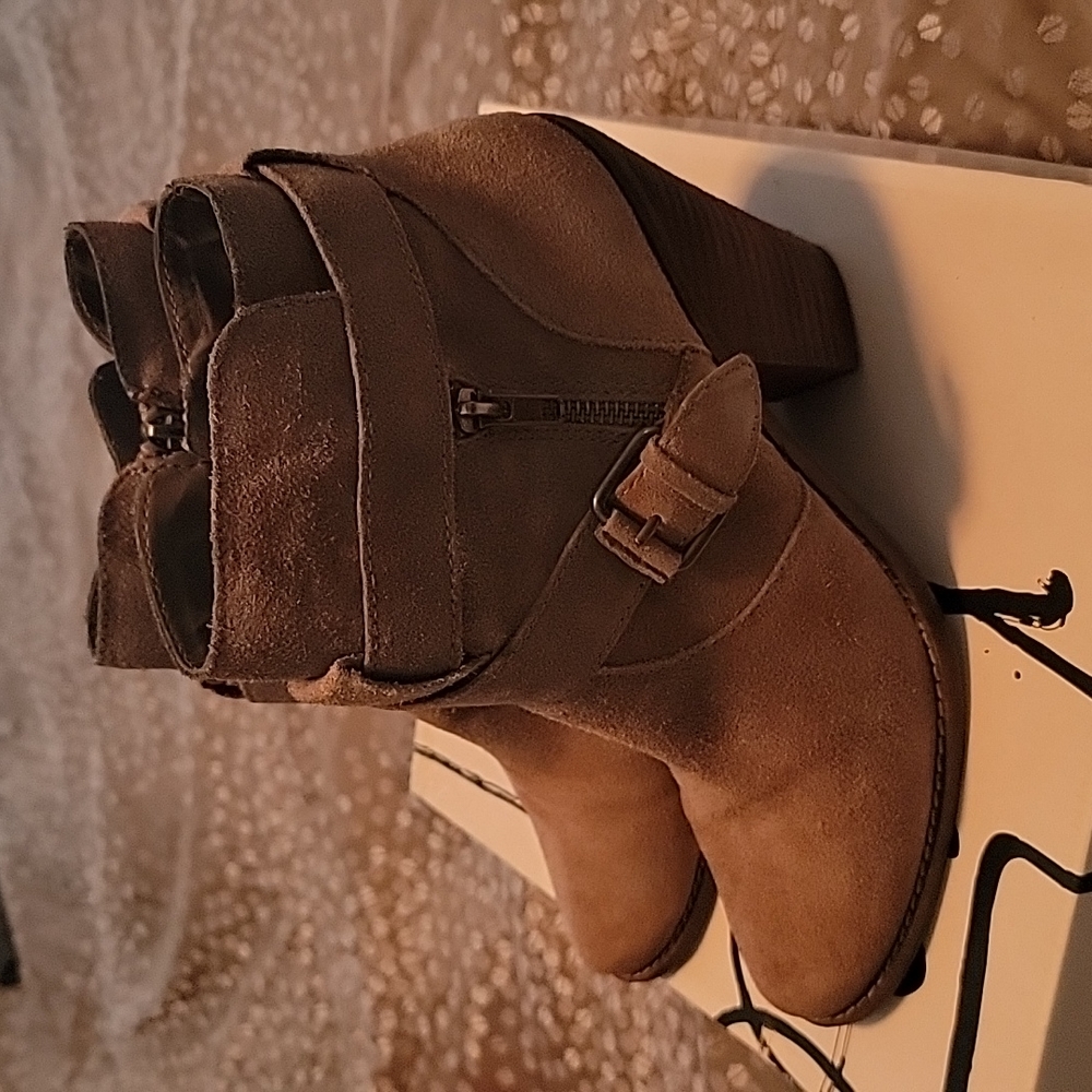 Women's Suede Booties